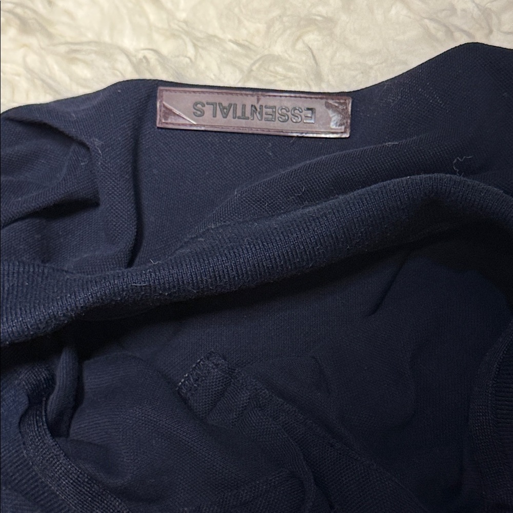 Essentials Polo - Picture 13 of 13